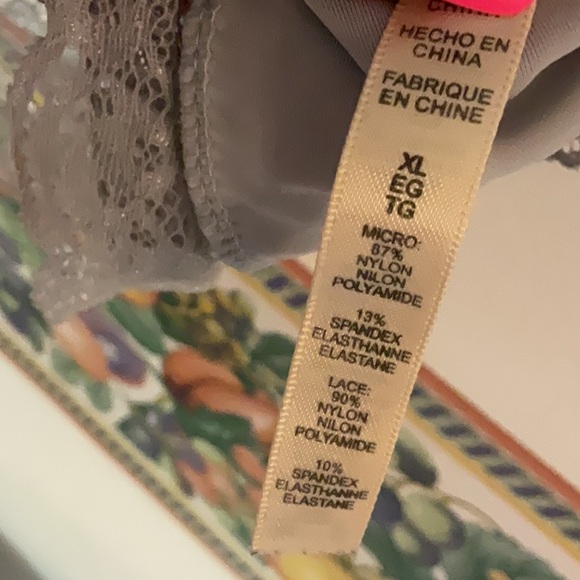 Rhonda Shear Pin Up Smoothing Tank w/Built In Bra, Size XL, Gray - Picture 8 of 10